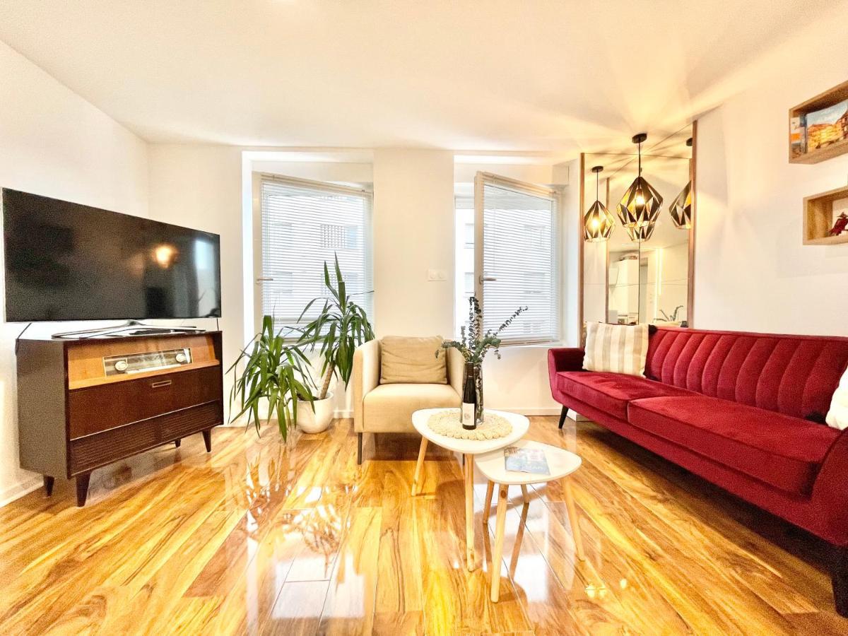Le Rosacker: City Center Retreat with Terrace and Free Parking Colmar Exterior photo